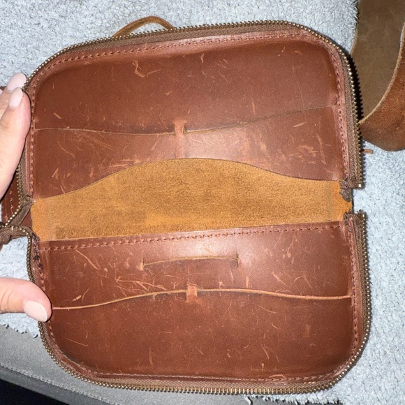 Classic Brown Leather Messenger Bag Set - Picture 9 of 11